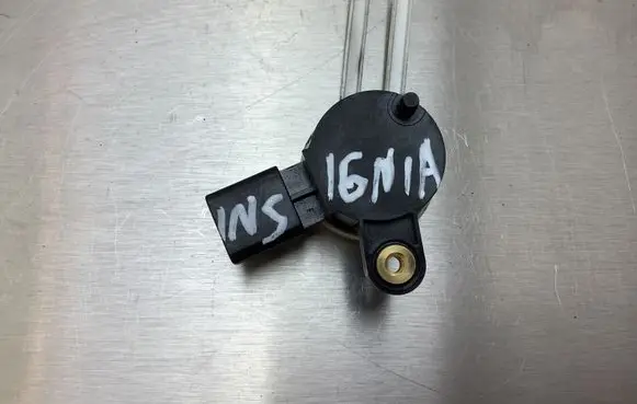 Opel Insignia A Brake pedal sensor switch 10366474 9011C