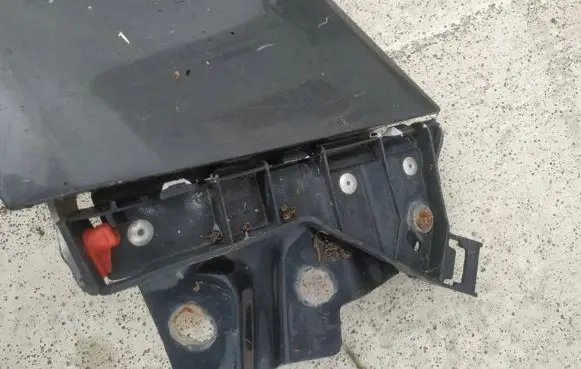Opel Insignia A Front bumper mounting bracket