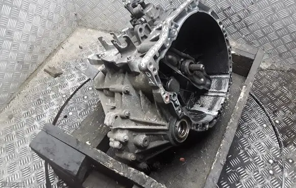Mini Cooper Hatch Hardtop Manual 6 speed gearbox 2300756872001