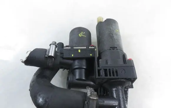 BMW 3 E46 Coolant heater control valve 1147412149 8369807