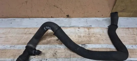 Audi A2 Engine coolant pipe/hose 8Z0121049AA 8Z0121049