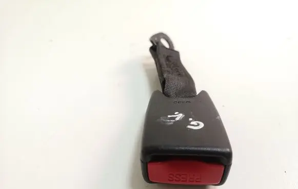 Chrysler 300 - 300C Middle seatbelt buckle (rear) 