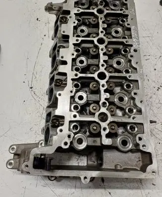 BMW 3 G20 G21 Engine head 85802660501