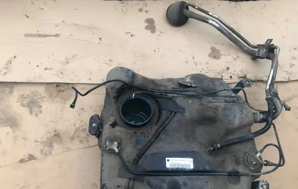 Volvo C30 Fuel tank 