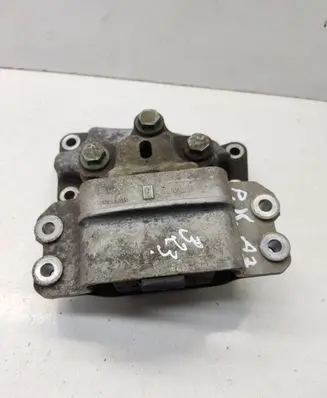 Audi A3 S3 8P Engine mount bracket 1K0199117 1K0199117AM 1K0199555