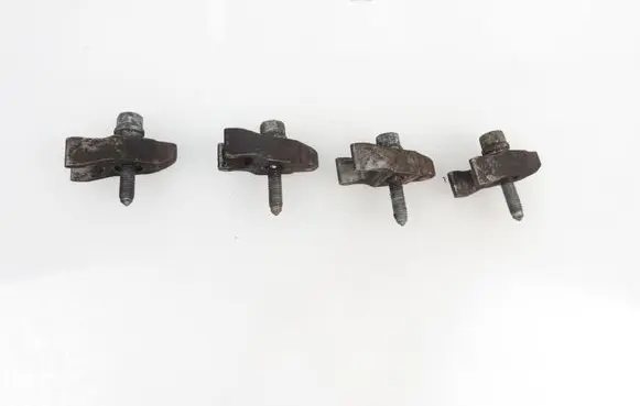 Citroen Berlingo Fuel Injector clamp holder 