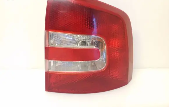 Skoda Octavia Mk2 (1Z) Rear/tail lights 27592202 1Z9945258 1Z9945096