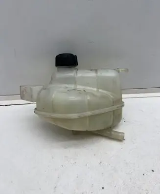 Nissan Qashqai Coolant expansion tank/reservoir 