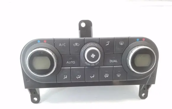 Nissan Qashqai Climate control unit