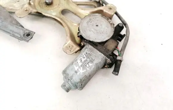 Lexus IS 200-300 Front door window regulator motor 8571053010 0621009830