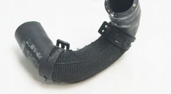 Volkswagen Jetta VI Engine coolant pipe/hose 5C0121063H