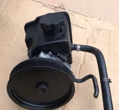 Mercedes-Benz C W204 Power steering pump 7691332154