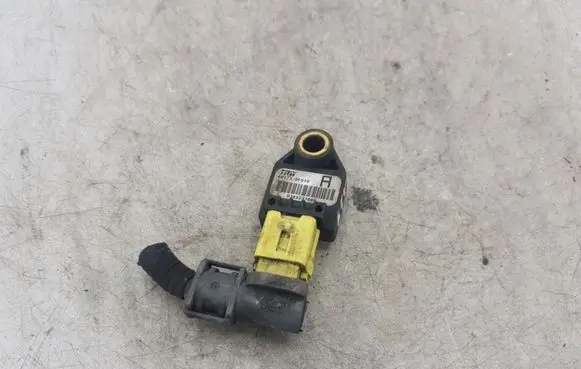 Chrysler Pacifica Airbag deployment crash/impact sensor 891730F010 038523166H