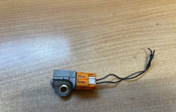 Mazda 6 Airbag deployment crash/impact sensor GDK457KC0