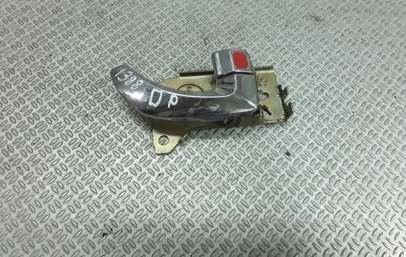 KIA Sorento Front door interior handle