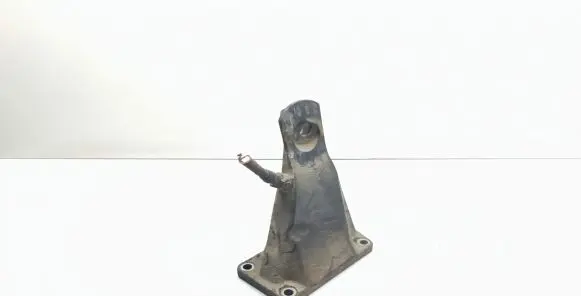 BMW 5 E60 E61 Engine mounting bracket 6761150 22116761150