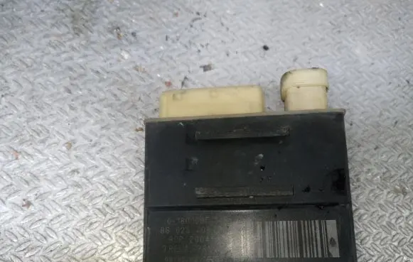 Peugeot 407 Glow plug pre-heat relay 9662570880
