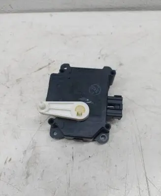 Mazda 5 Air flap motor/actuator 8610000990 HB601BN8V01