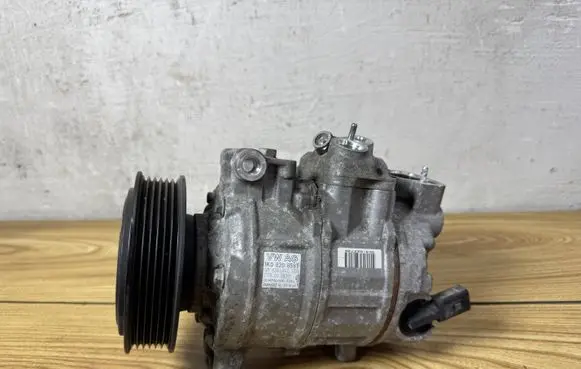Volkswagen Golf VI Air conditioning (A/C) compressor (pump) 1K0820859T 6SEU14C 201202083