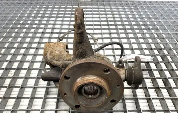 Peugeot 207 Front wheel hub spindle knuckle 