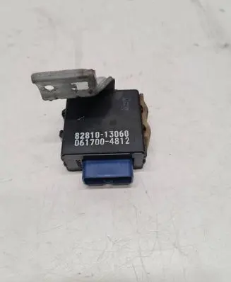 Toyota Corolla E120 E130 Day light relay 8264212050 8281013060