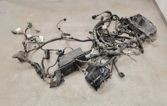 Ford Focus Engine installation wiring loom F1FT14A280 F1ET3C221