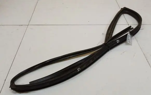 Toyota Yaris Rubber seal front coupe door 