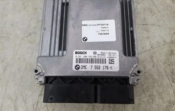 BMW 1 E81 E87 Engine control unit/module 7552176
