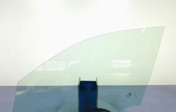 Alpine B3 B4 B5 B6 E90 E91 E92 E93 Front door window glass four-door 