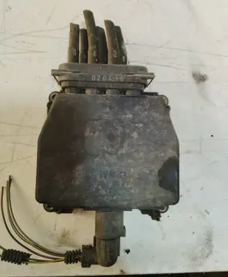 Volkswagen Touran I Turbo solenoid valve 6Q0131075 020419