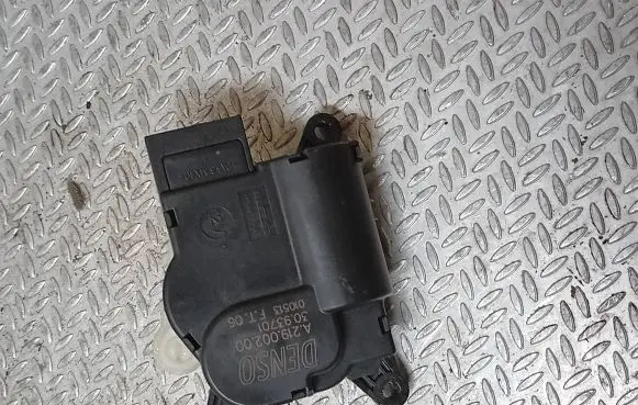 Peugeot Partner Air flap motor/actuator A21900200 010513 3093701