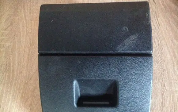 BMW 3 E90 E91 Glove box 7132866RL