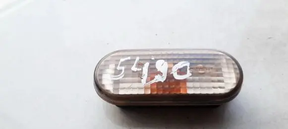 Volkswagen Golf III Front fender indicator light