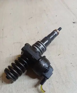 Fuel injector