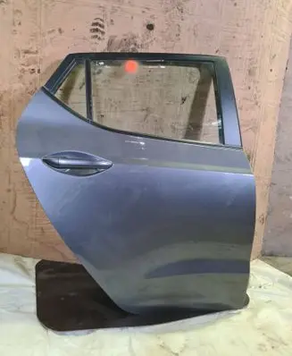 Hyundai i10 Rear door
