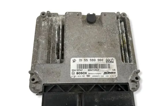 Opel Corsa D Engine control unit/module 55593980 55579447 0281019795