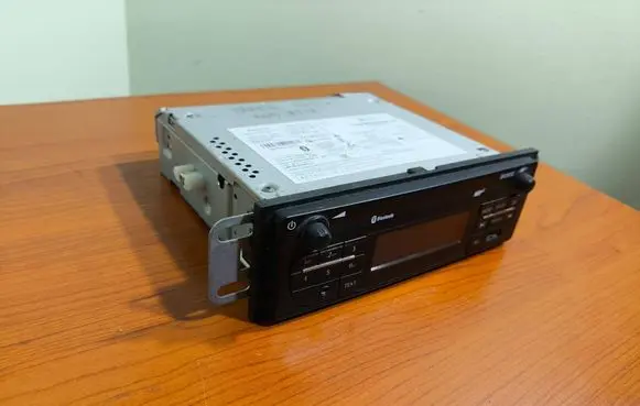Renault Trafic III (X82) Radio/CD/DVD/GPS head unit 