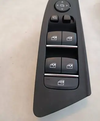 BMW X3 G01 Electric window control switch 6832729