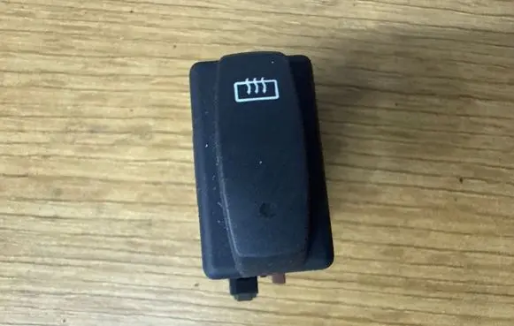 Opel Vivaro Windscreen/window heater switch 313155A