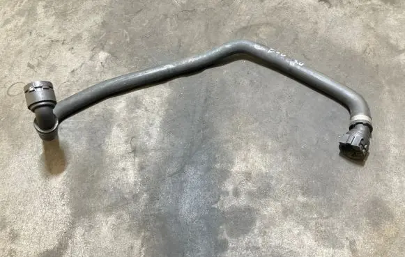 BMW X5 E70 Engine coolant pipe/hose 6945279
