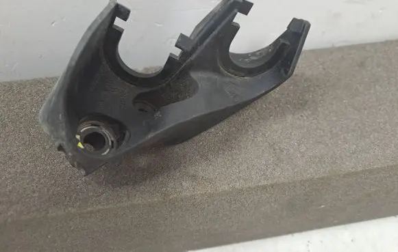 Dacia Sandero III Gear shift cable bracket 344142201R