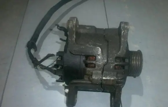 Ford Fiesta Generator/alternator 96FB10300DD