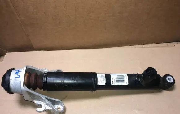 Volvo V90 Cross Country Rear shock absorber/damper 31476806 EM255307