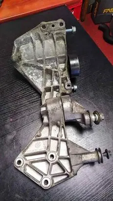 Mercedes-Benz A W168 Engine mounting bracket 6682020540