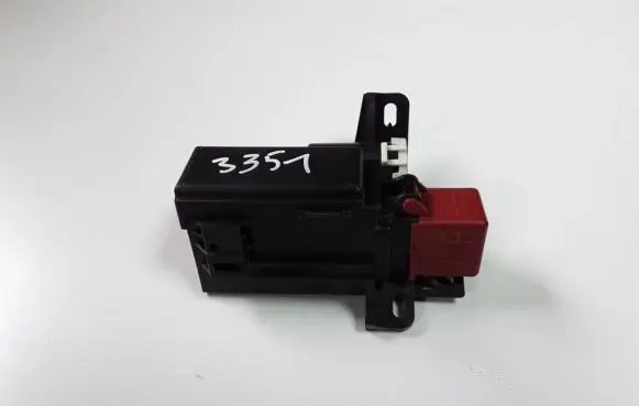 Audi TT TTS RS Mk3 8S Battery relay fuse 8S0937517