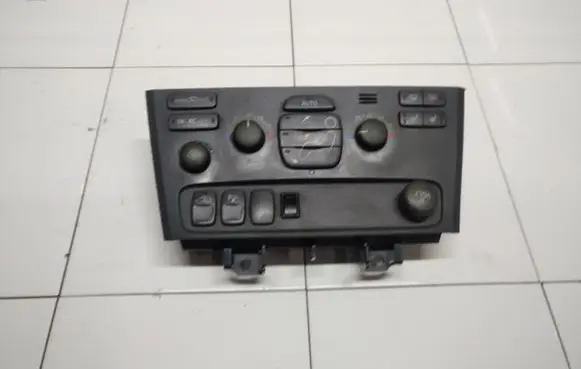 Volvo XC70 Climate control unit 9452368