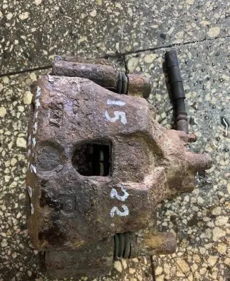 Mazda 6 Front brake caliper