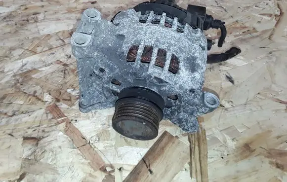 Mercedes-Benz A W169 Generator/alternator A2661540802