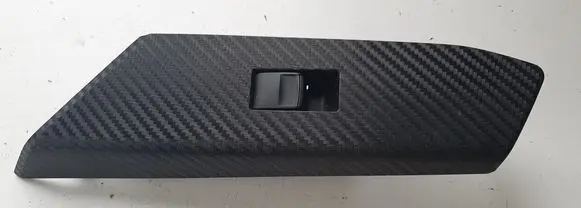 Toyota RAV 4 (XA40) Front door window switch trim 