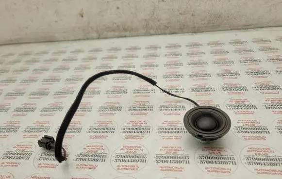 Volkswagen Touareg I Front door high frequency speaker 7L6035415A